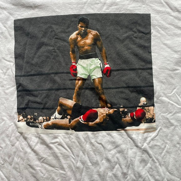 Muhammad Ali Over Liston Boxing The Greatest Officially Licensed T-Shirt Men 2XL - Picture 2 of 4